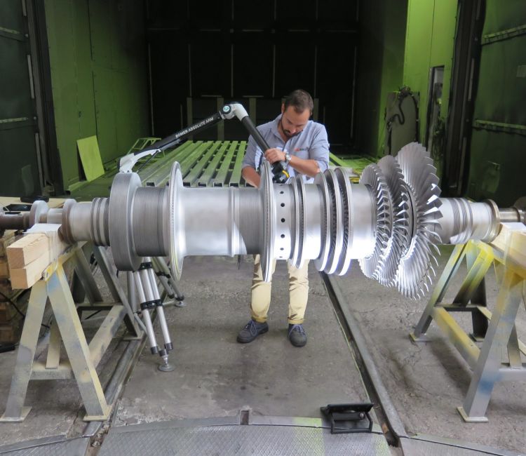 reverse engineering of a gas turbine rotor with a romer arm